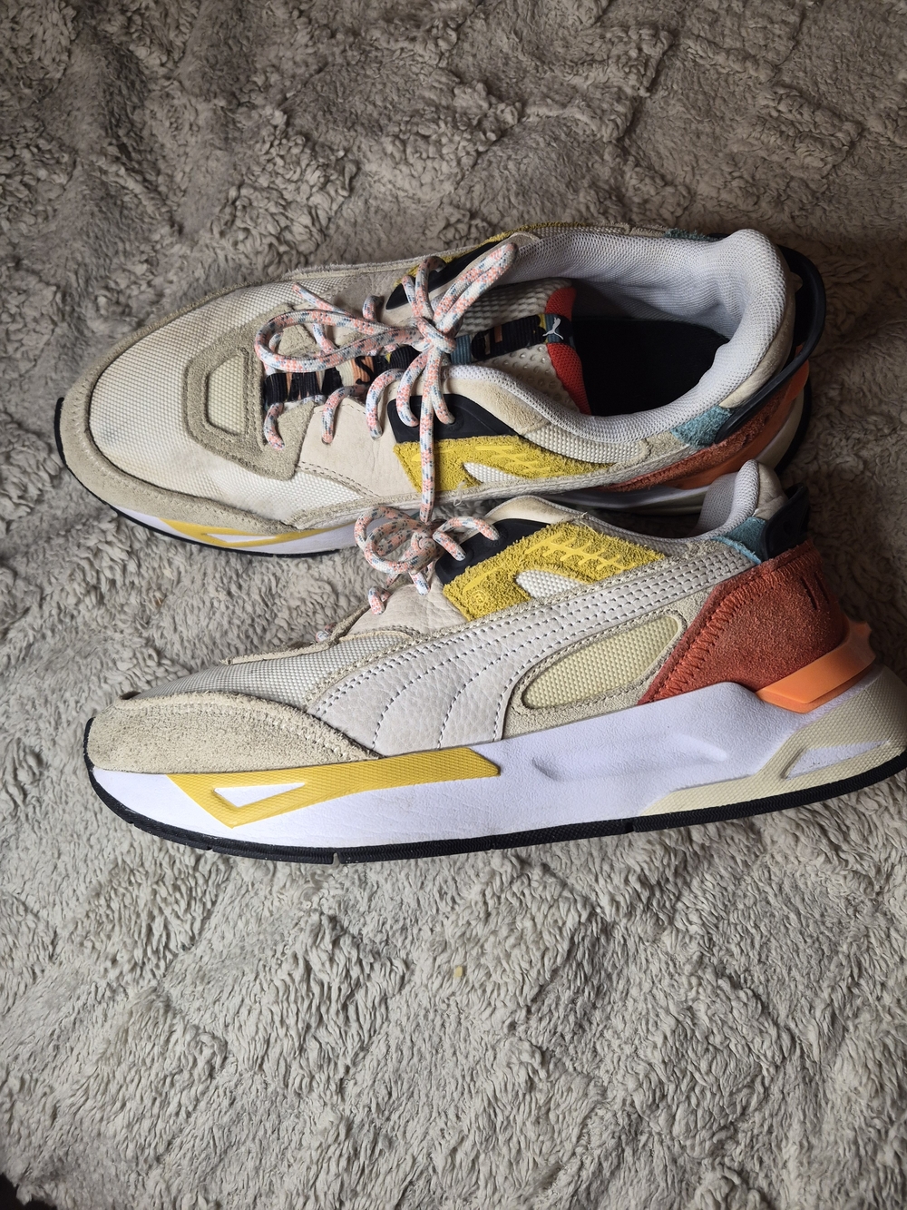 PUMA Multicolor Retro Runner Sneakers - Cream & Yellow Accents